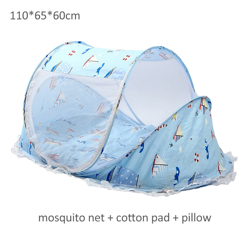 Lit bébé avec motifs et moustiquaire pliante lit, matelas et oreiller (trois pièces) pour les enfants de 0 à 3 ans - Mabelle Magasin